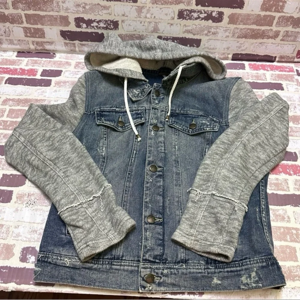 Free People Distressed Blue Denim Jacket M - Picture 5 of 13